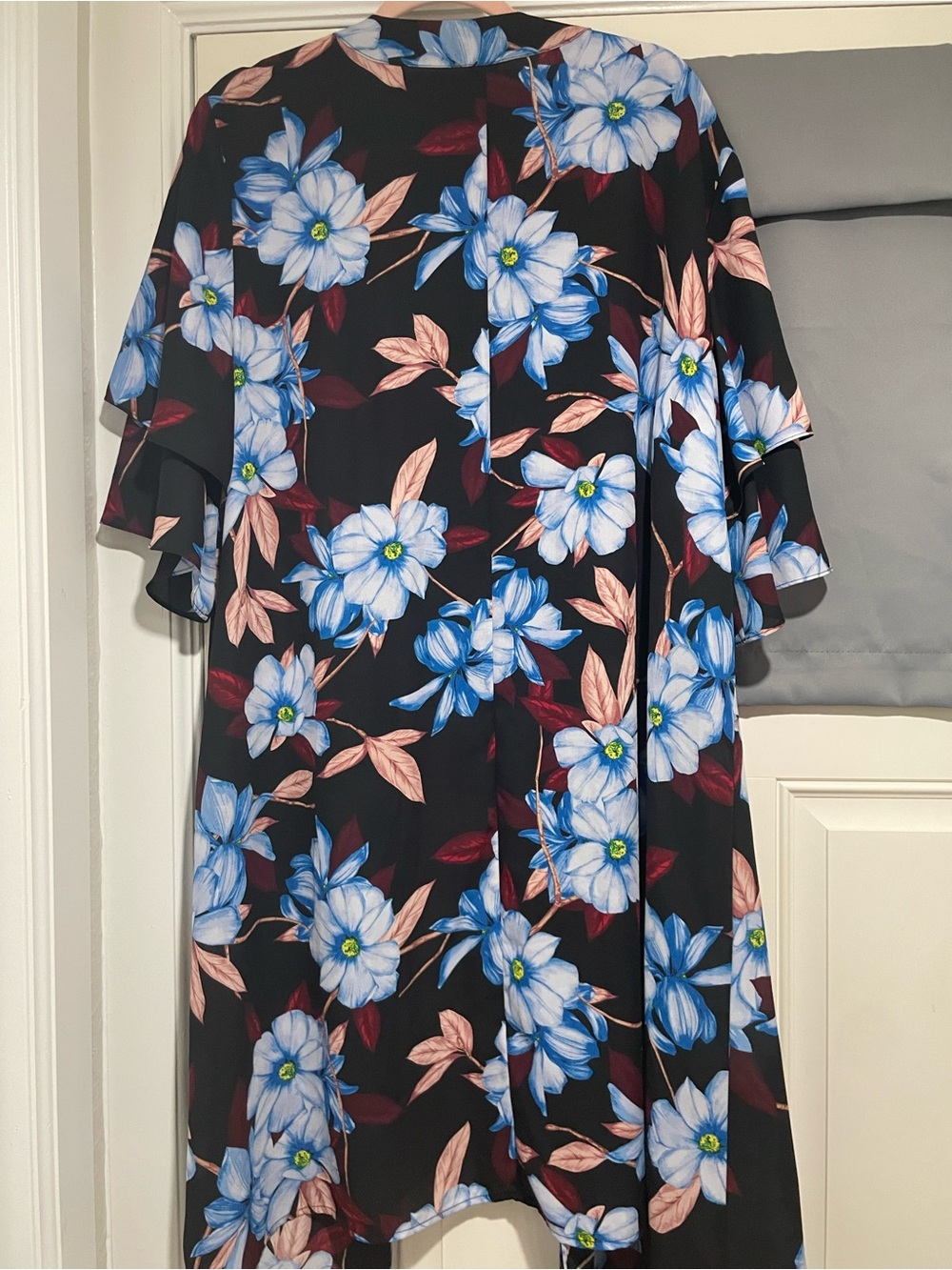 Liz Claiborne Black Tunic with Blue and Pink Floral Print - Picture 3 of 7